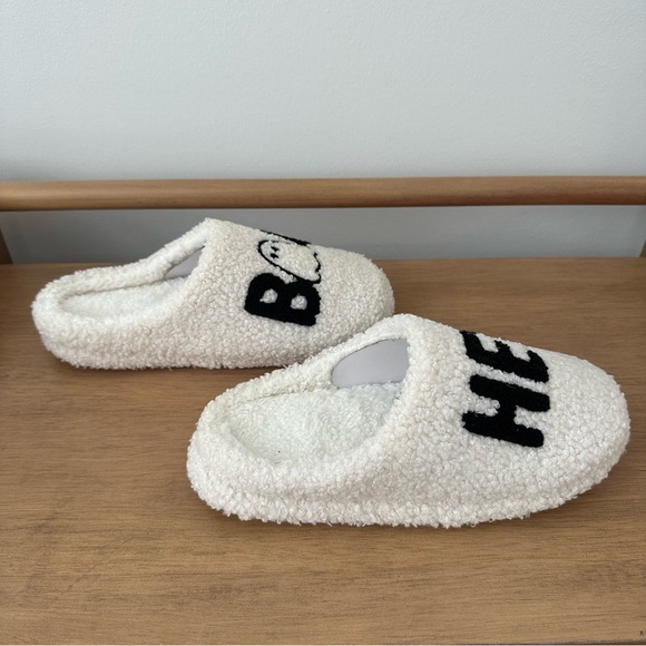 NWOT Hey Boo Cozy White Slippers size S/M aka 7/8 - Picture 5 of 6